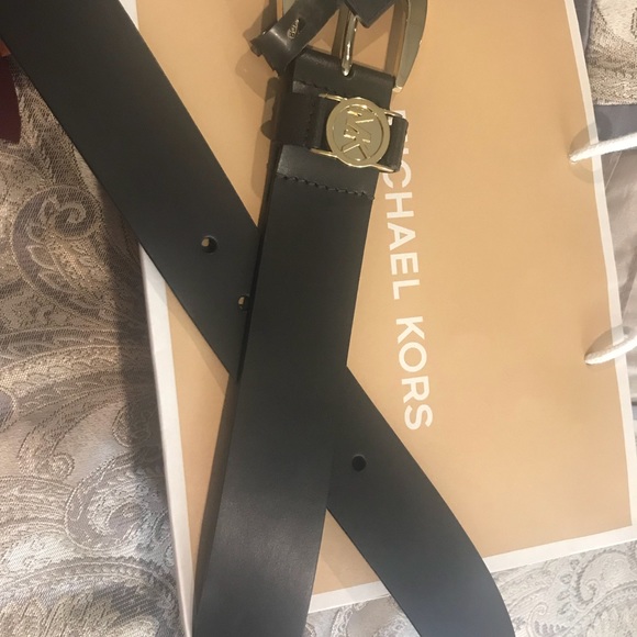 Michael Khors Belt - Picture 4 of 6